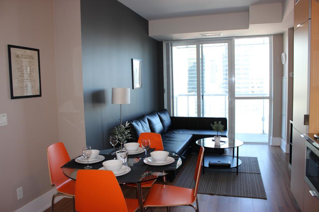 Atlas Suites - Cn Tower & Convention Centre โตรอนโต ห้อง รูปภาพ