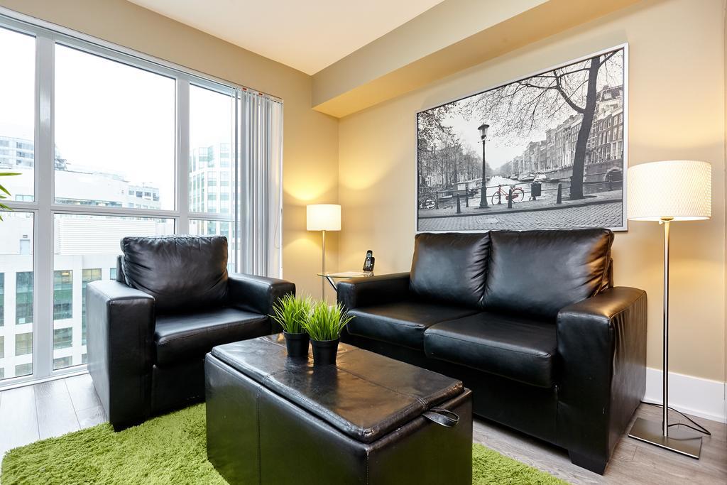 Atlas Suites - Cn Tower & Convention Centre โตรอนโต ภายนอก รูปภาพ