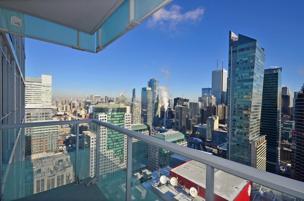 Atlas Suites - Cn Tower & Convention Centre โตรอนโต ห้อง รูปภาพ