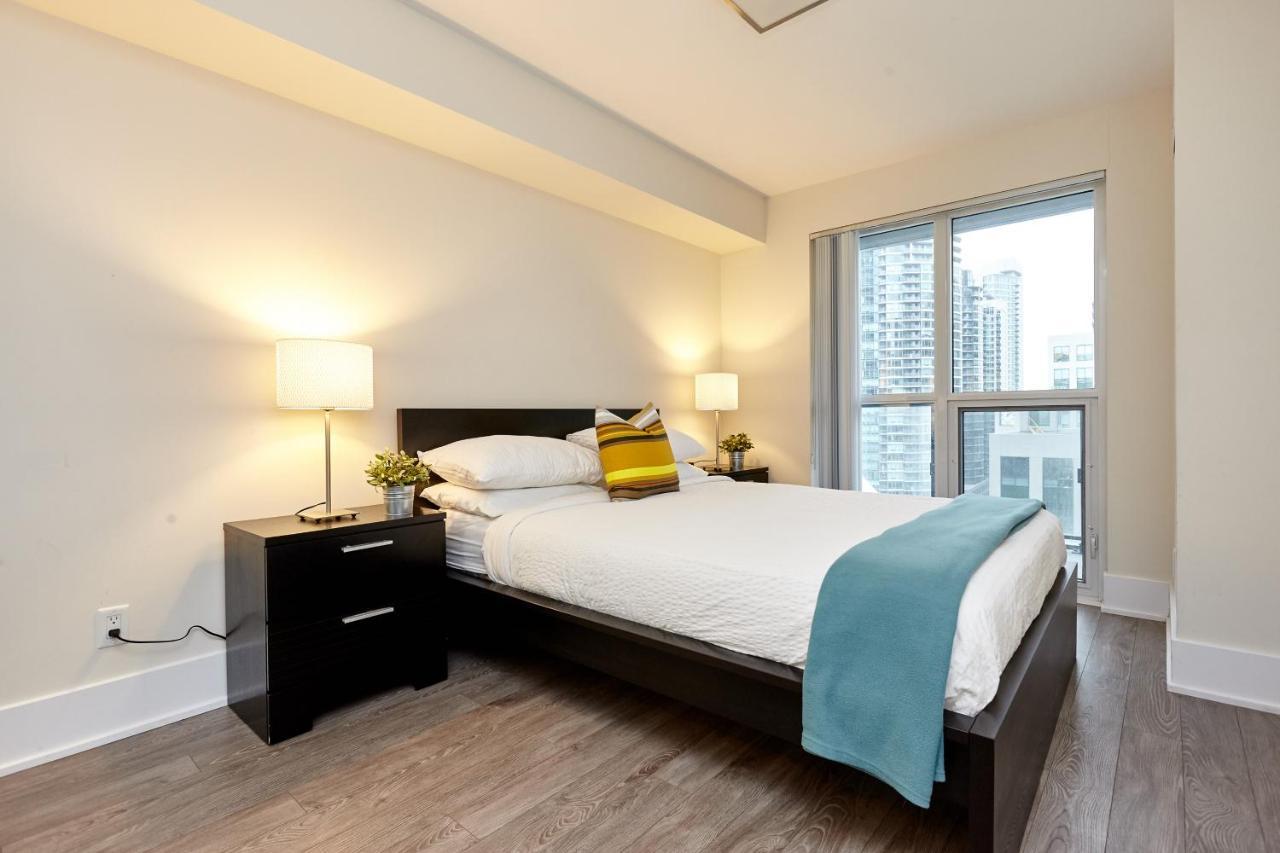 Atlas Suites - Cn Tower & Convention Centre โตรอนโต ภายนอก รูปภาพ